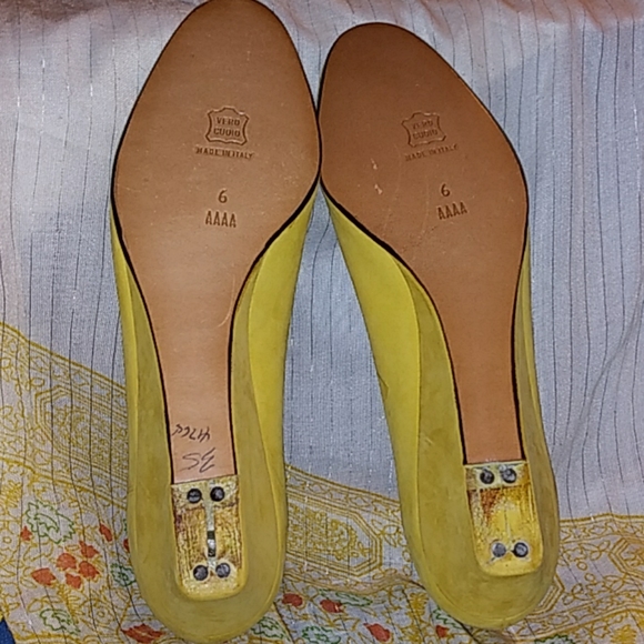 Shoes - Picture 2 of 3